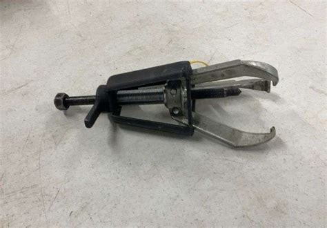 Posi Lock gear and bearing puller, model 104 - Hamilton-Maring Auction ...