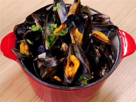 Moules marinières : Recette de Moules marinières - Marmiton