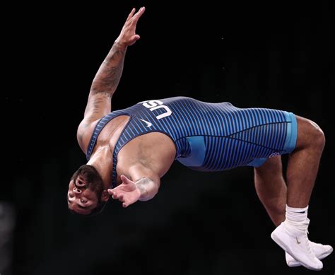 Olympics: Gable Steveson wins stunning U.S. wrestling gold - Yahoo Sports