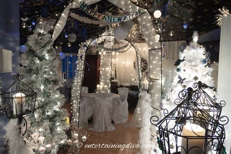 Create a Magical Winter Wonderland Table Set-up That Will Leave Your ...