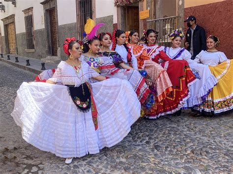 Mexican Outfits and Masks: A Celebration! — HONEY SHARP