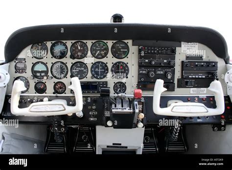 Cessna 402 Cockpit Layout