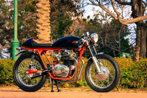 Back on Two Honda CB350 Cafe Racer - Return of the Cafe Racers