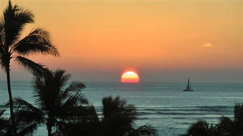 Waikiki Beach Sunset - YouTube