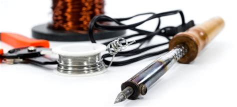 5 Electronic Soldering Projects for Beginners | DoItYourself.com