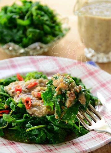 PUCUK PAKU CELUR, WARISAN BUGIS Vegetable Salad, Vegetable Recipes ...