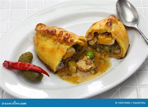 Saltena, Bolivian Juicy Filling Empanada Stock Image - Image of fast ...