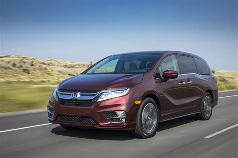 2019 Honda Odyssey Minivan Specs, Review, and Pricing | CarSession