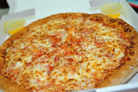 Food Health Reviews: Papa John's Pizza now in Manila