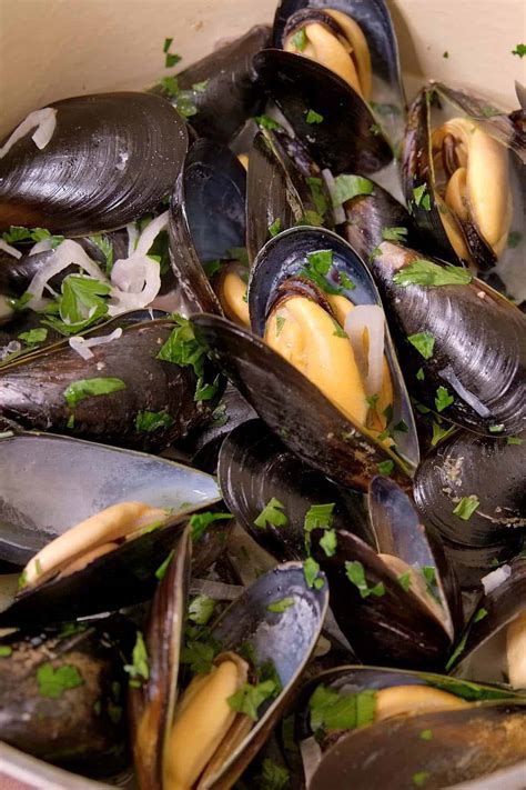 Perfect Steamed Mussels Recipe