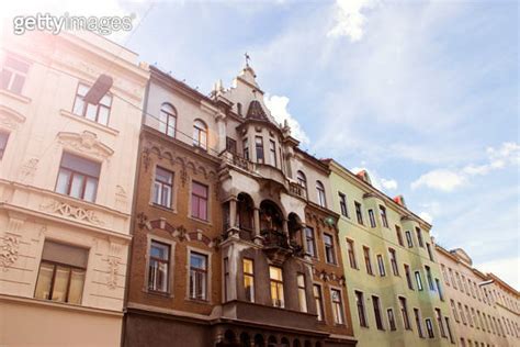 Victorian family houses 이미지 (1017885016) - 게티이미지뱅크