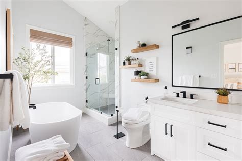 49 Primary Bathroom Ideas to Covet Right Now