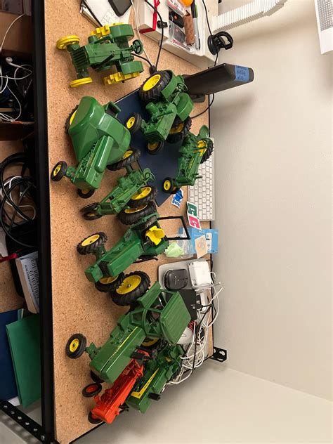 Inherited 9 ERTL John Deere tractors : r/ERTLFarmToys