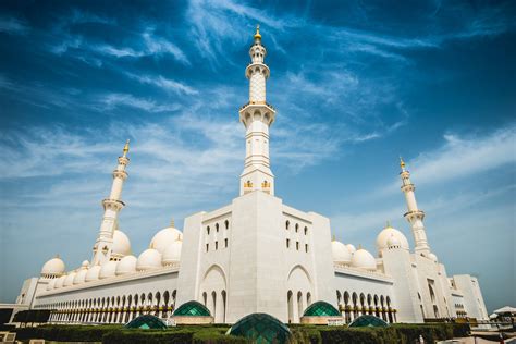 Religions in UAE: The Modern Truths and Beauty of Spiritual Life in 2022