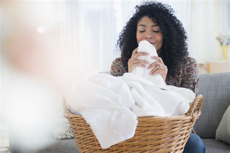 The 8 Best Odor Removers for Laundry of 2021