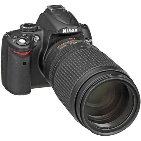 Nikon D5000 Digital SLR Camera with 70-300mm VR f/4-5.6G Lens