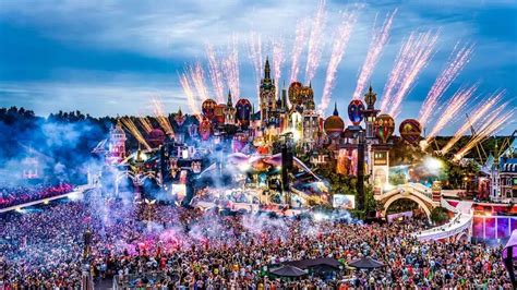 DJ Mag poll 2023 - Tomorrowland voted the world's No. 1 festival ...