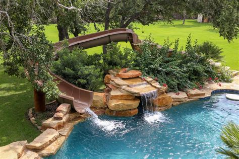 20 Backyard Swimming Pool Ideas With Water Slides