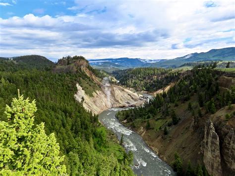 Yellowstone River Canyon | There are many beautiful spots al… | Flickr