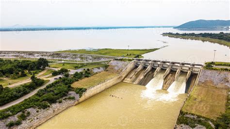 An aerial view of Floodgate 11344454 Stock Photo at Vecteezy