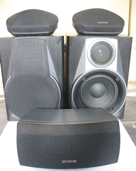 AIWA VINTAGE SPEAKERS SET FOR HOME THEATER | Vintage speakers, Vintage ...