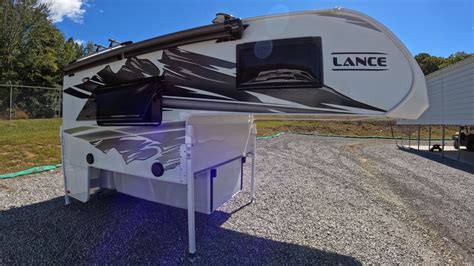 2022 Lance 825 Shortbed Camper - Lance’s LIGHTEST Four Season Camper ...