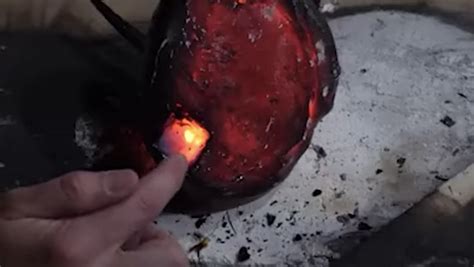 Scientist Uses Incredible Insulated Material to 'Touch' Lava - Nerdist