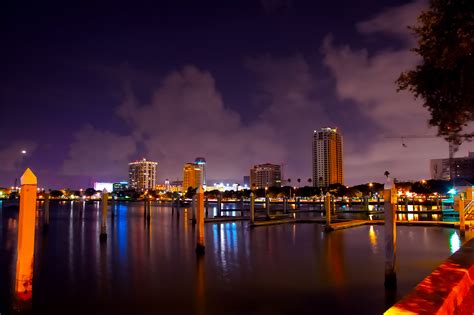 File:Skyline StPetersburgFL.jpg - Wikipedia