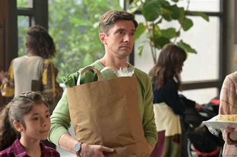 'Home Economics': Topher Grace Explains the TV Family's Undeniable ...