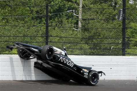 Recapping all 5 crashes in a wild, chaotic Indy 500