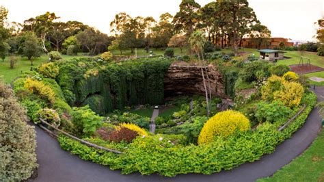 Umpherston Sinkhole Sunken Garden Is A Hidden Wonder | ellaslist