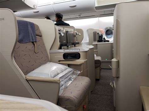 Airline Review: Asiana Airlines – Business Class (Airbus 380 with Lie ...