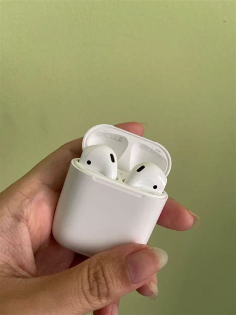 Airpods gen 1 charging case, Audio, Earphones on Carousell