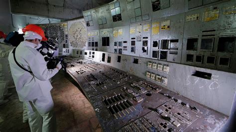 Chernobyl's Control Room Is Now Open to Tourists … for 5 Minutes | Live ...