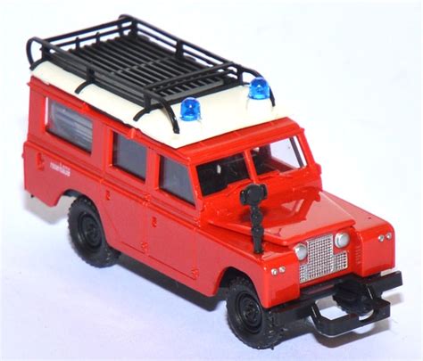 1zu87.eu | Shop für gebrauchte Modellautos - Land Rover 109 Defender ...