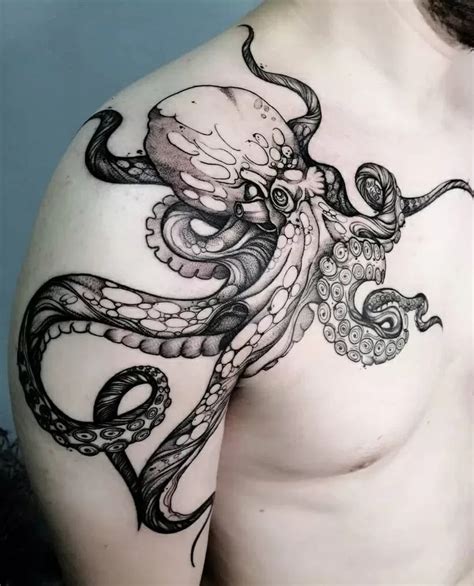 Octopus Shoulder Tattoo - TATTOOGOTO