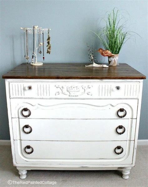 15 Easy Tricks to Give Your Furniture That Gorgeous Distressed Look ...