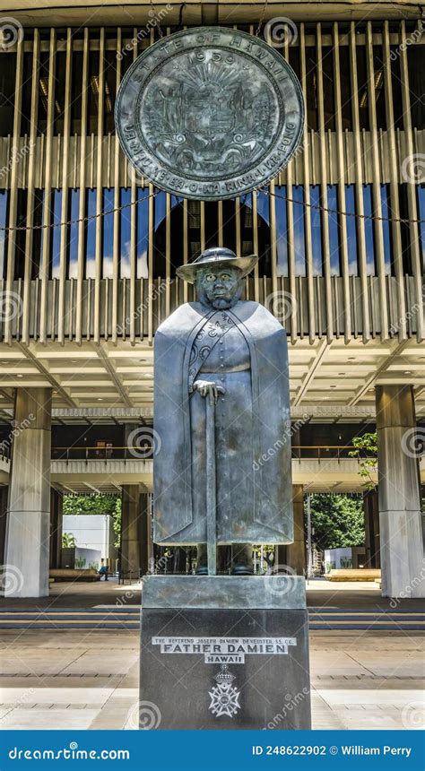 Father Damien Statue Entrance Capitol Building Legislature Honolulu ...