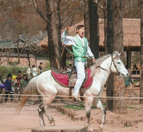 Suwon Folk Village: Stepping Back In Time