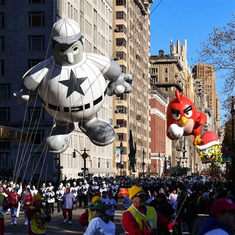 Vintage Photos of Balloons from the Macy’s Thanksgiving Day’s Parade ...