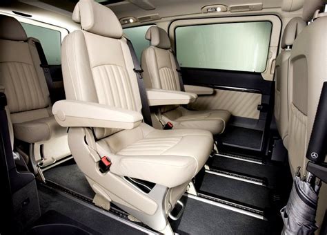 MERCEDES_VIANO-interior- – OopsCars