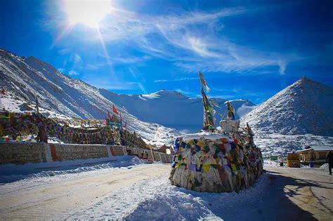 Khardung La Pass, Ladakh | Weather, Trek, & Other Details - Holidify