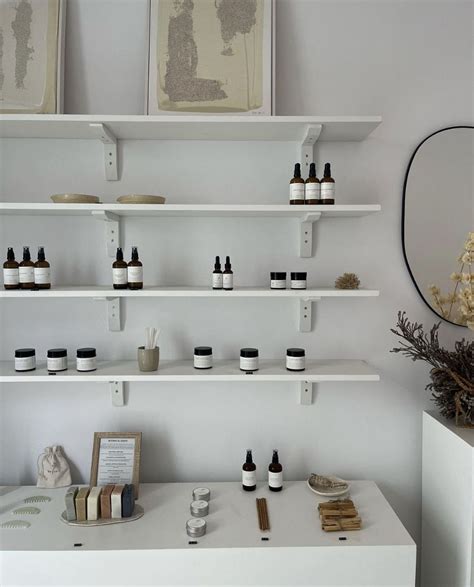 Pin by Morgan on AESTHETIC | Floating shelves, Home decor, Shelves