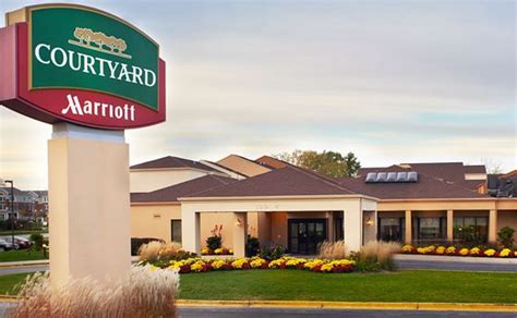 Courtyard by Marriott - Chicago / Arlington Heights South | green tripz ...