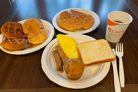 The 10 best free hotel breakfasts across the US - The Points Guy