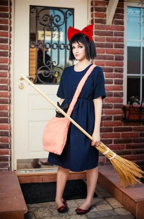 Adorable “Kiki’s Delivery Service” Cosplay | Nerdy halloween costumes ...