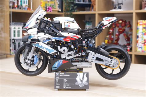 LEGO-Technic-42130-BMW-M-1000-RR-revisión-1 – Brick Fanatics