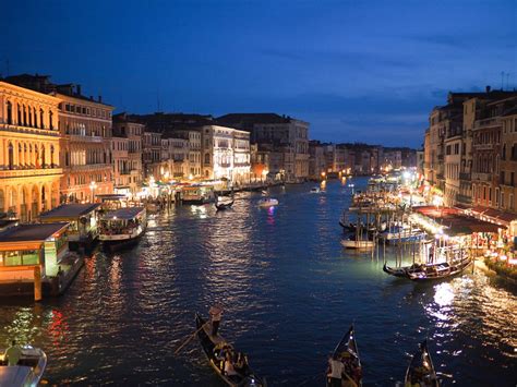 Experience nightlife in Venice as a Venetian | Travel To Italy