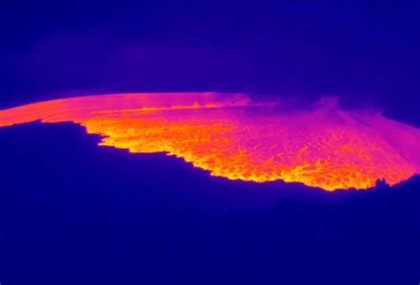 World's largest active volcano, Mauna Loa, erupts in Hawaii