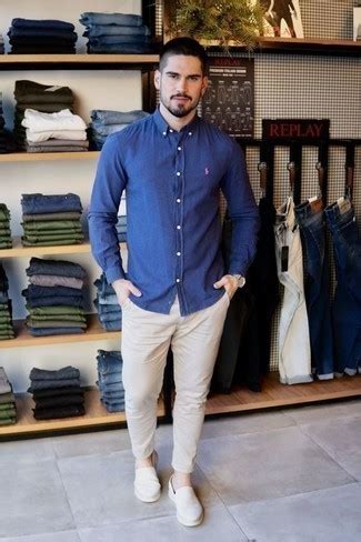 Arriba 48+ imagen navy blue shirt outfit - Abzlocal.mx